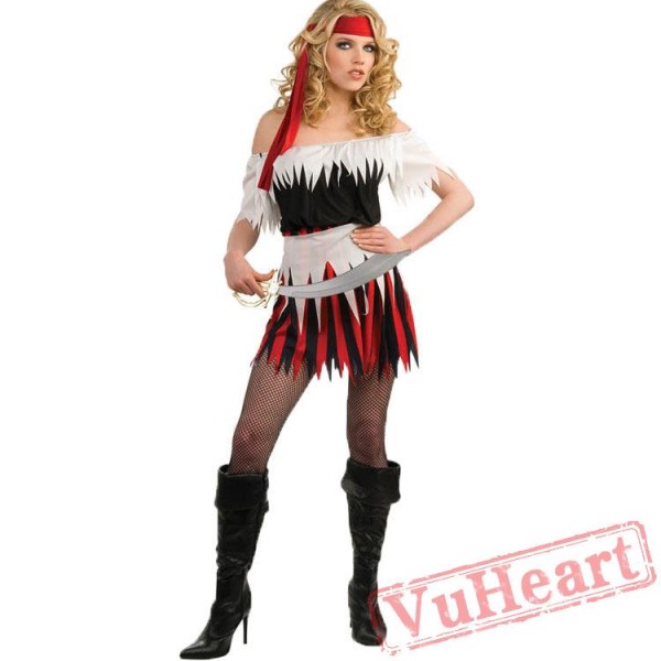 Halloween costumes, feminine pirate costume