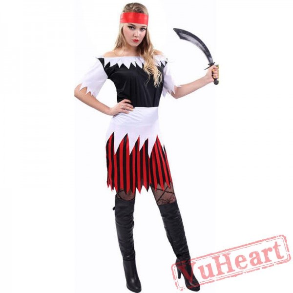 Halloween costumes, feminine pirate costume